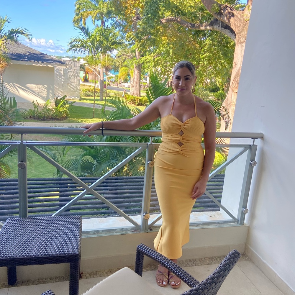 Yellow Mermaid Dress - Picture 4 of 5